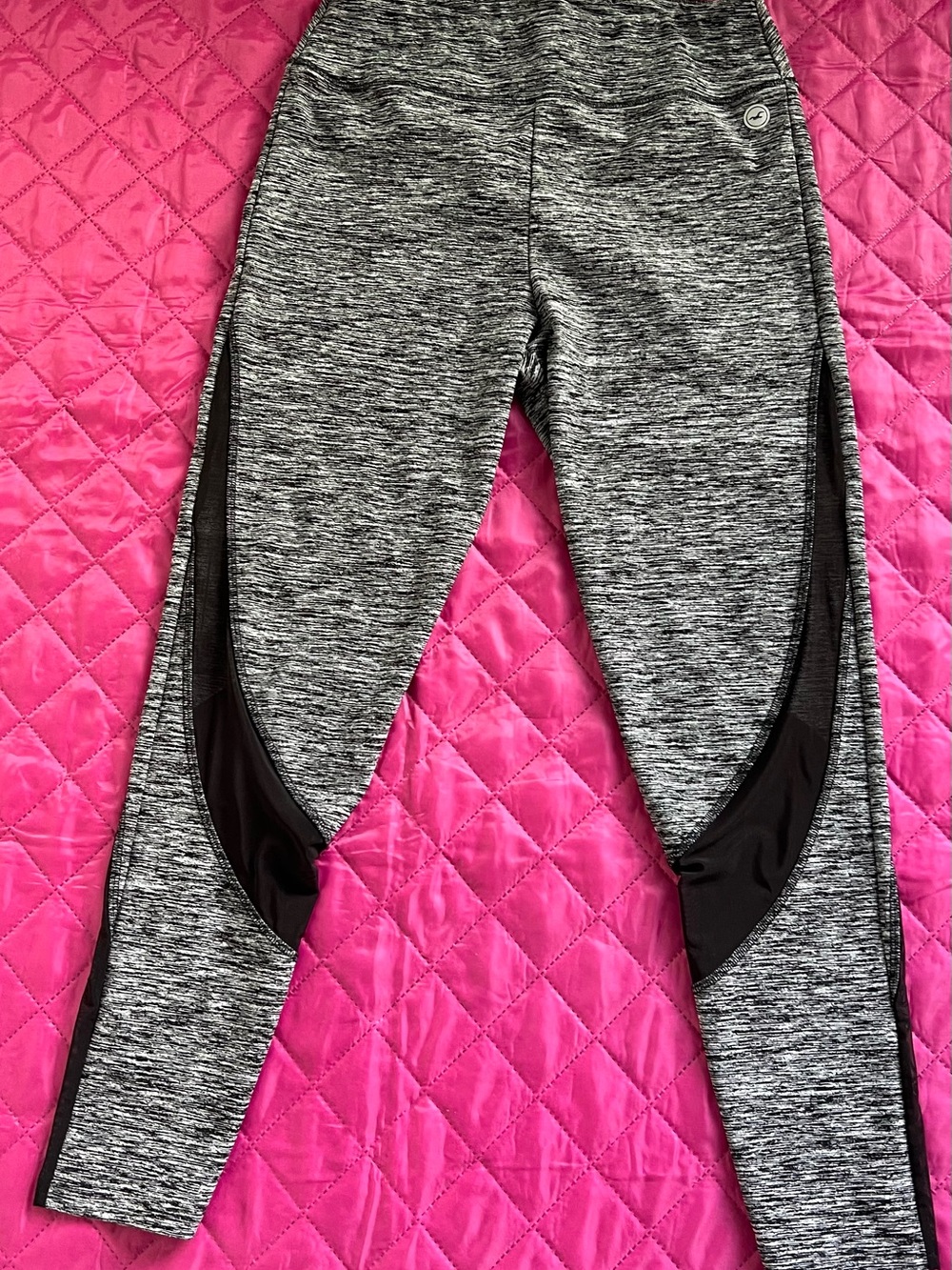 Hollister women Gray Heather Leggings with Black Mesh Insertsi